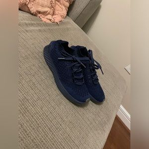 Size 9 womens or mens 7.5 NoBull navy fly knit sneakers